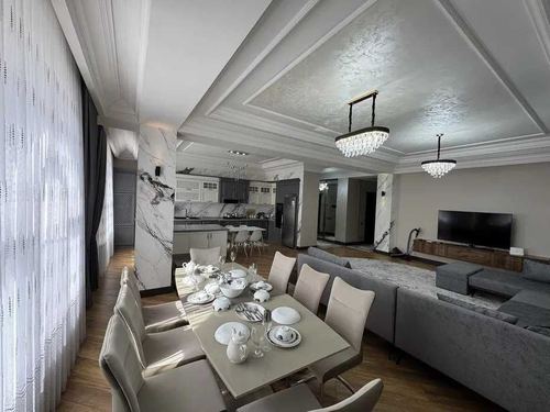 3-комнатная квартира, 160 м²