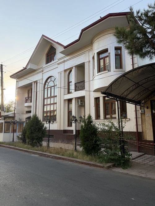7-комнатный дом, 700 м²