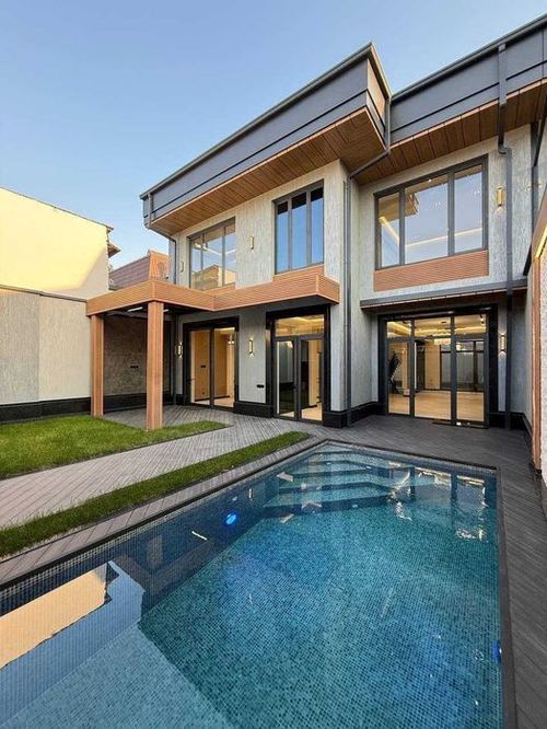6-комнатный дом, 420 м²