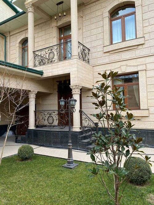 8-комнатный дом, 450 м²