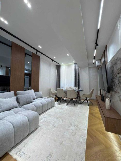 4-xonali kvartira, 107 m²