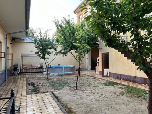 10-xonali uy, 350 m²