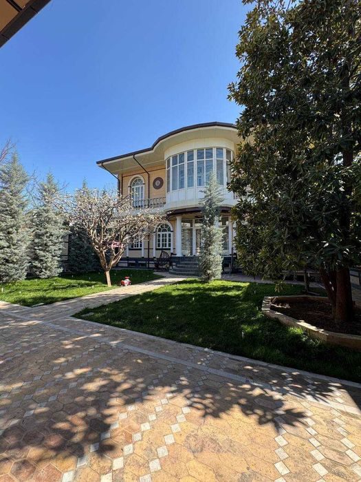 5-комнатный дом, 400 м², Ташкент, Яккасарайский район, на продажу
