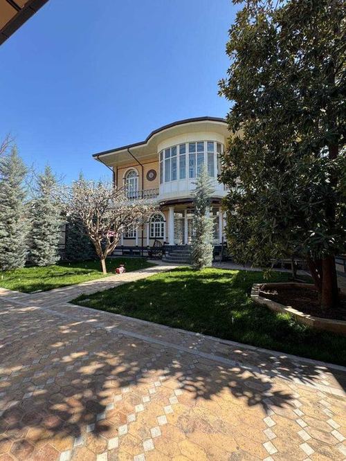 5-комнатный дом, 400 м²