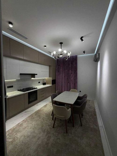 3-xonali kvartira, 107 m²