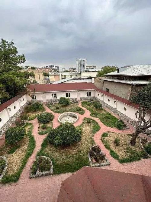 12-комнатный дом, 500 м²
