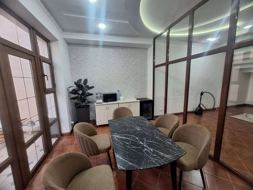 3-xonali uy, 490 m²