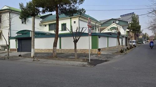 15-комнатный дом, 600 м²