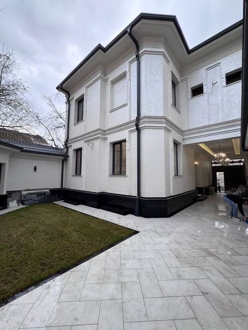 5-комнатный дом, 250 м²