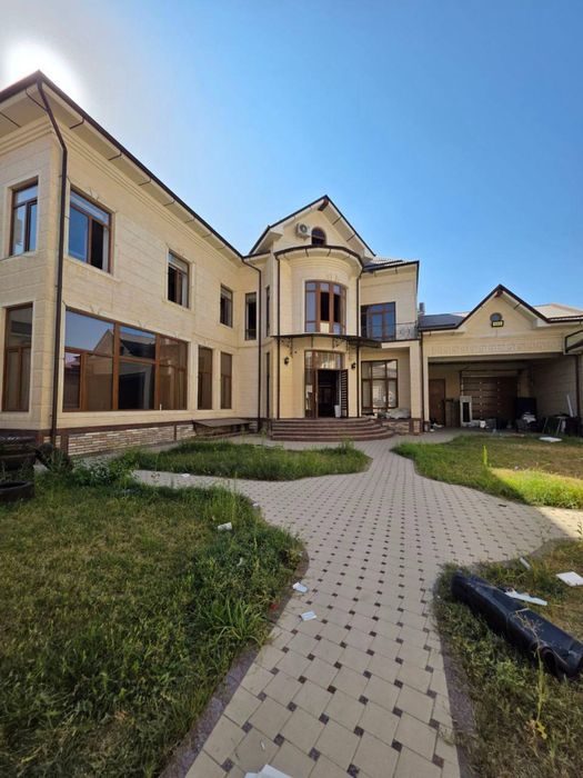14-комнатный дом, 1000 м², Ташкент, Яккасарайский район, на продажу