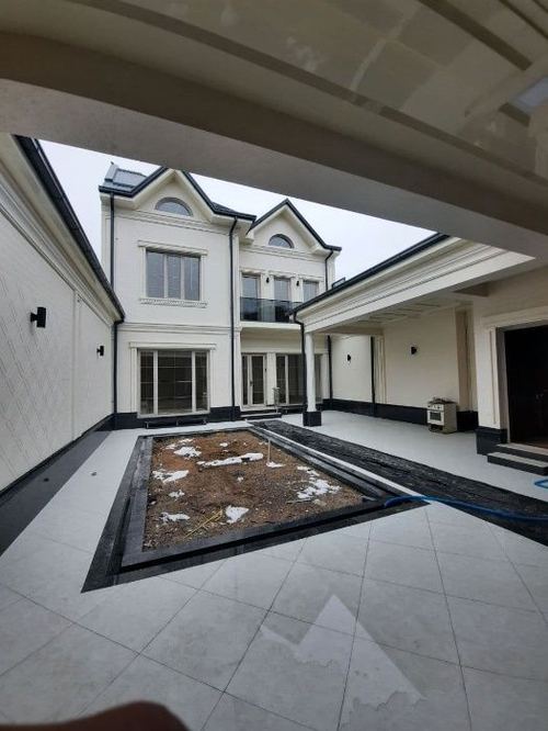 7-комнатный дом, 300 м²