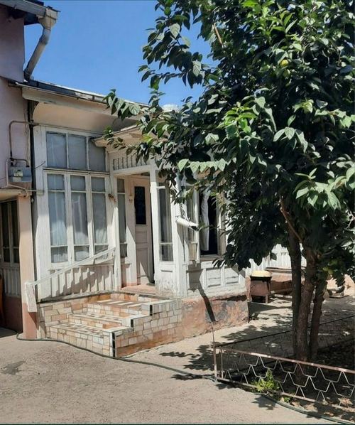 8-комнатный дом, 400 м²