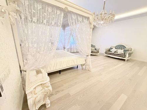 6-room apartment, 326 m²