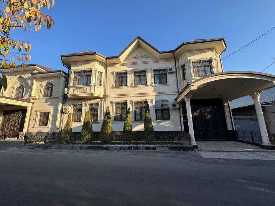 9-комнатный дом, 1000 м², Ташкент, Яккасарайский район, на продажу