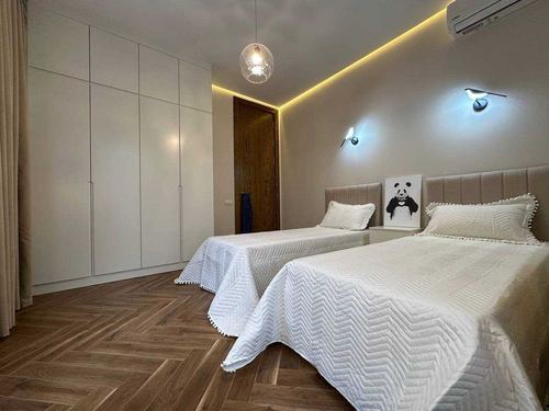 3-xonali kvartira, 114 m²