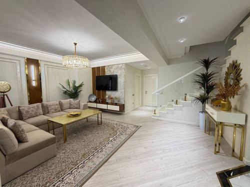 5-room apartment, 200 m²