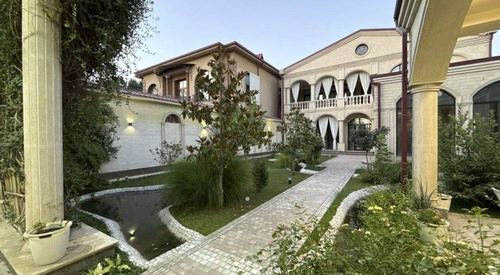 7-комнатный дом, 864 м²
