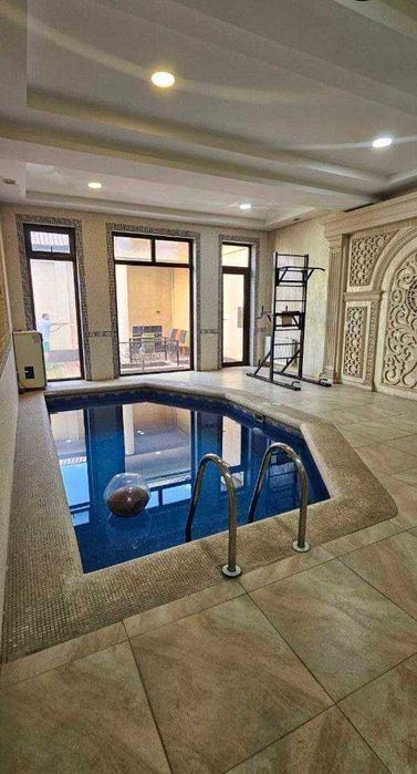 6-комнатный дом, 380 м²
