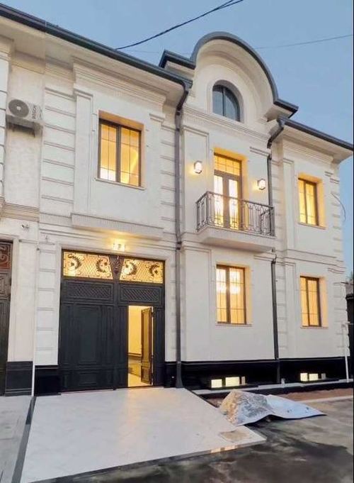 5-комнатный дом, 300 м²