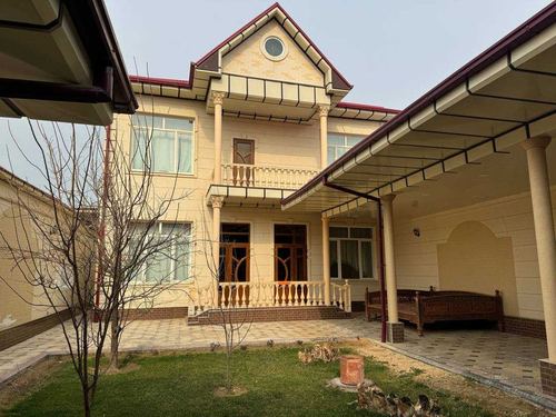 8-xonali uy, 600 m²