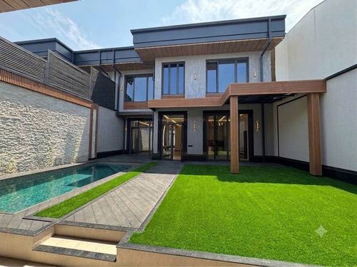 6-комнатный дом, 400 м²