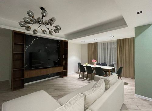 4-xonali kvartira, 140 m²