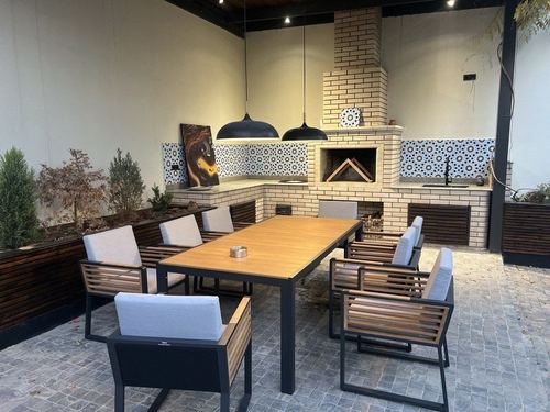 6-комнатный дом, 240 м²