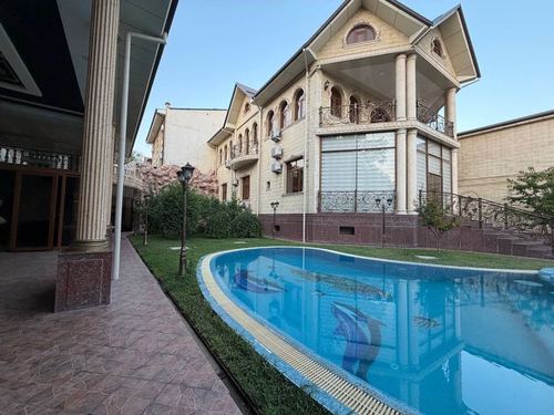 5-комнатный дом, 620 м²