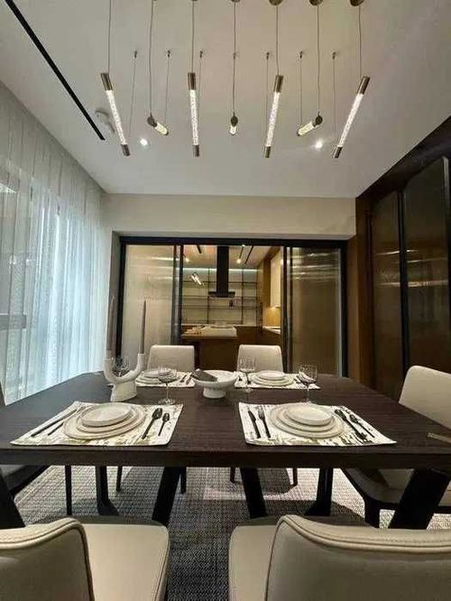 3-xonali kvartira, 120 m²