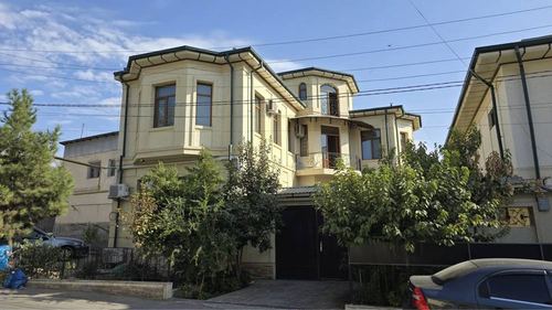 10-комнатный дом, 300 м²