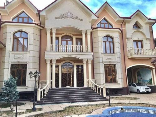 8-комнатный дом, 500 м²
