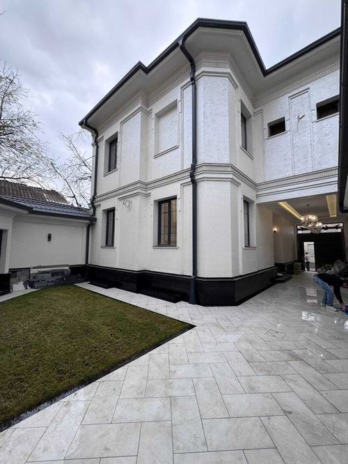 5-комнатный дом, 250 м²