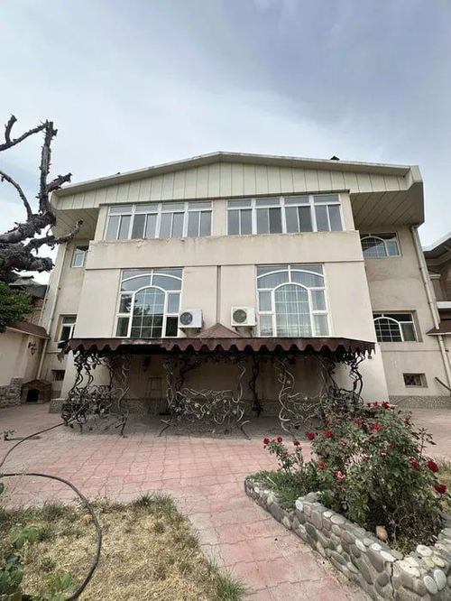 12-комнатный дом, 500 м²