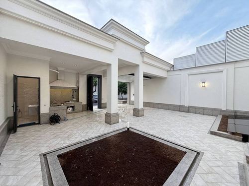 6-комнатный дом, 400 м²