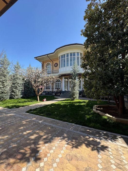5-комнатный дом, 400 м², Ташкент, Яккасарайский район, на продажу