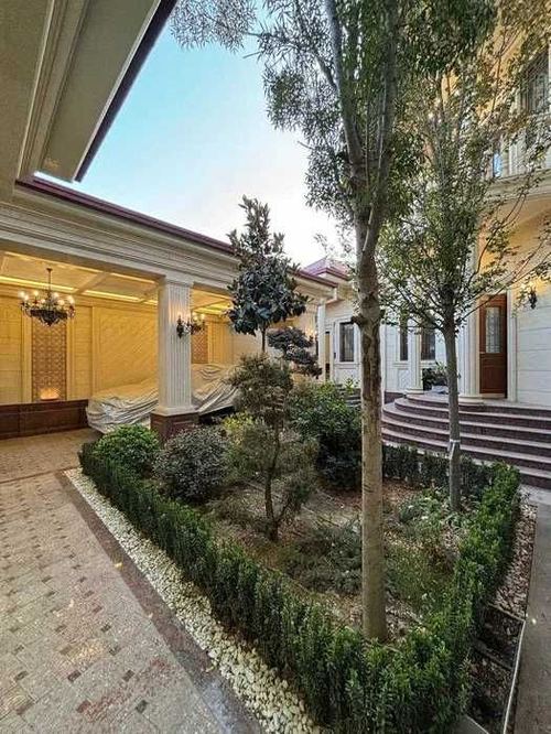 8-комнатный дом, 550 м²