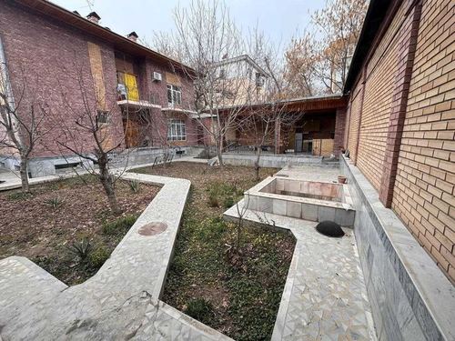6-комнатный дом, 350 м²