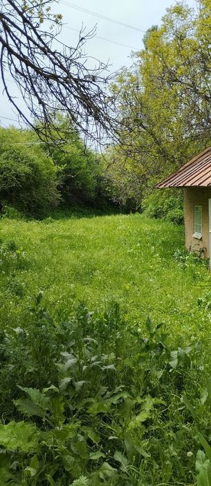 Бўстонлиқ тумани Амирсойда уй сотилади