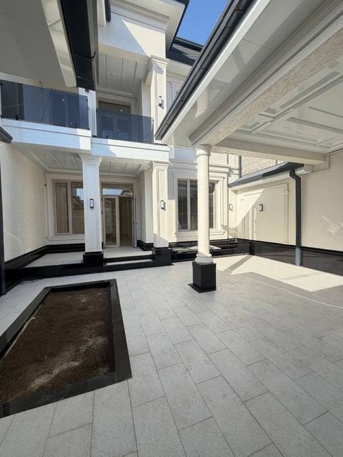 6-комнатный коттедж, 300 м²