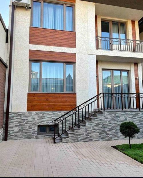 8-комнатный дом, 500 м²
