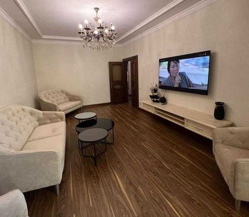 3-xonali kvartira, 90 m²