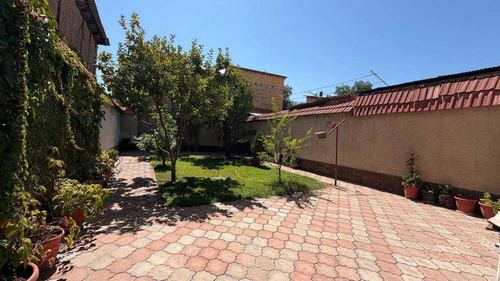6-комнатный дом, 300 м²
