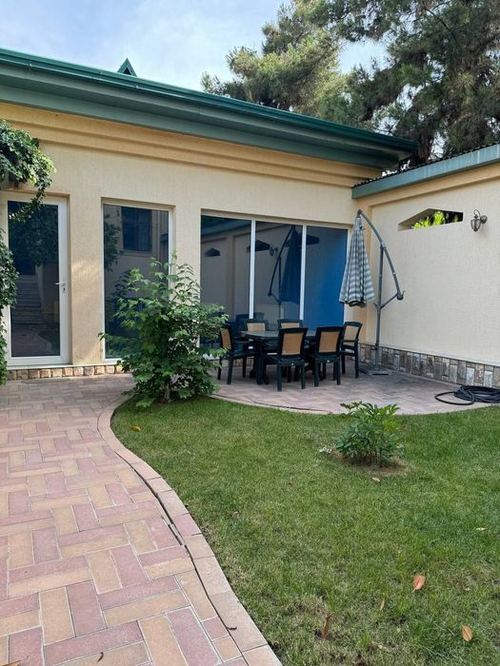 8-комнатный коттедж, 600 м²