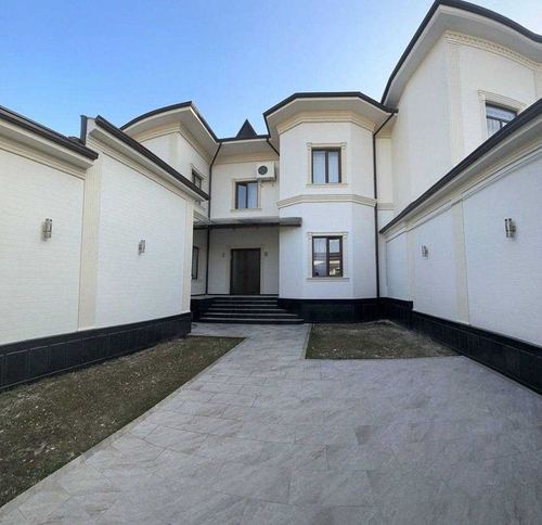 7-комнатный дом, 500 м²
