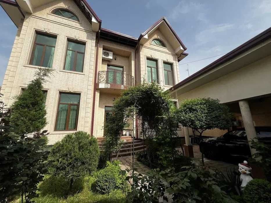 9-xonali uy, 450 m², Toshkent, Yakkasaroy tumani, ijaraga