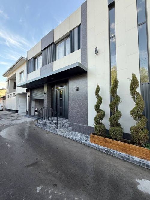 7-room house, 340 m²
