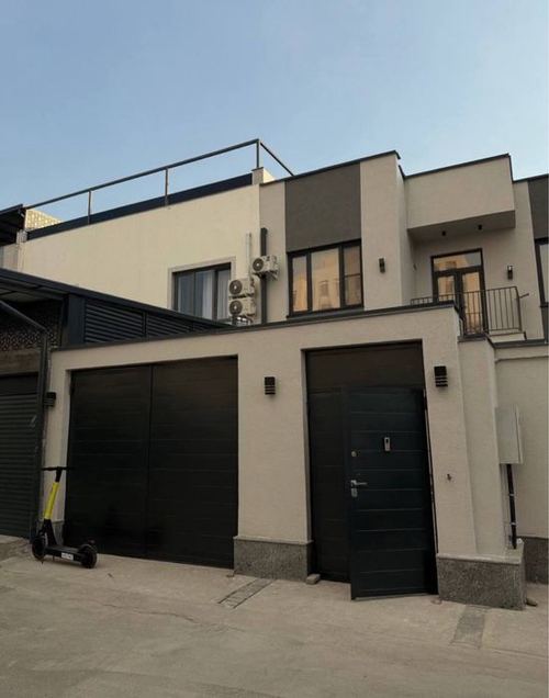 8-xonali uy, 600 m²