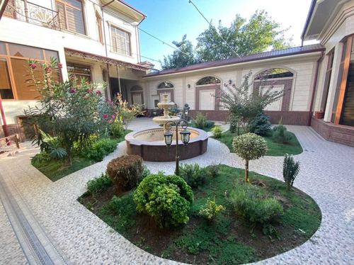 7-xonali uy, 400 m²