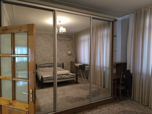 6-комнатный дом, 220 м²