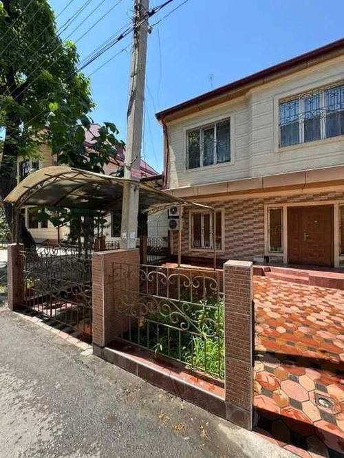 5-xonali uy, 200 m²